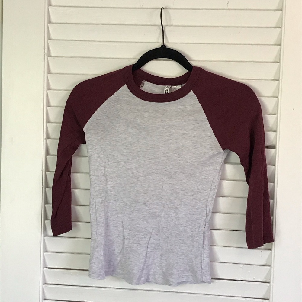 gray h&m baseball tee